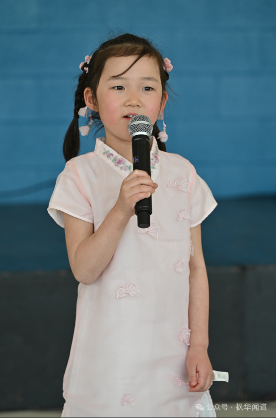 Sun Chuanxi recites Hello, China! Hello, Canada!