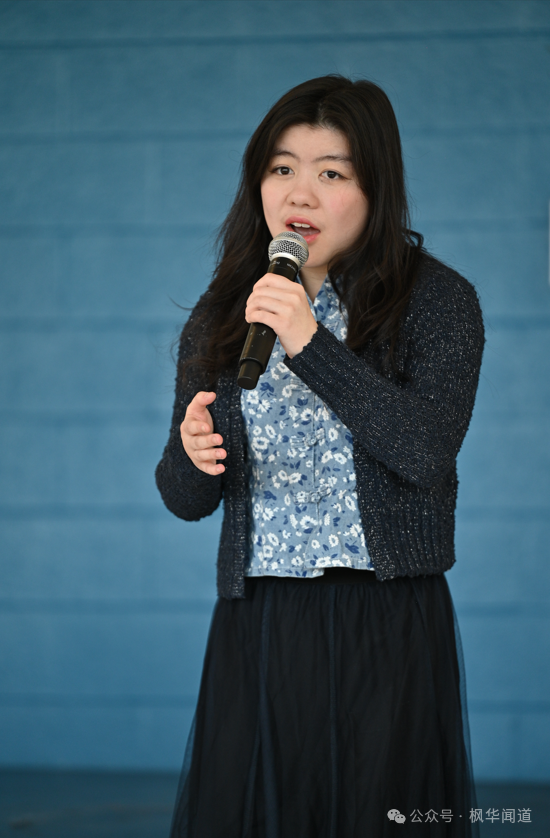 Zhang Chenxiao sings Wutong Tree